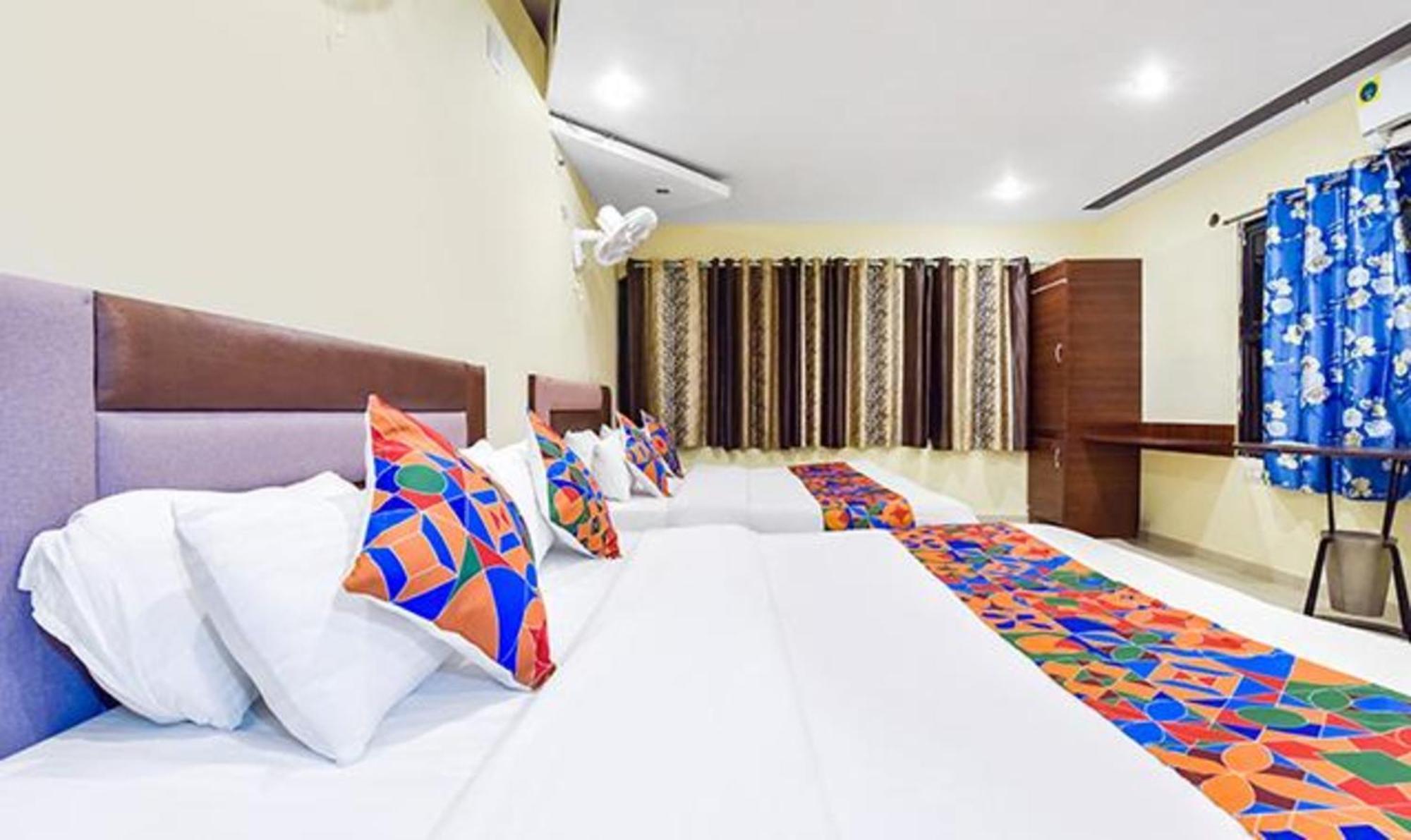 Fabexpress Poonam Palace Ahmedabad Exterior foto